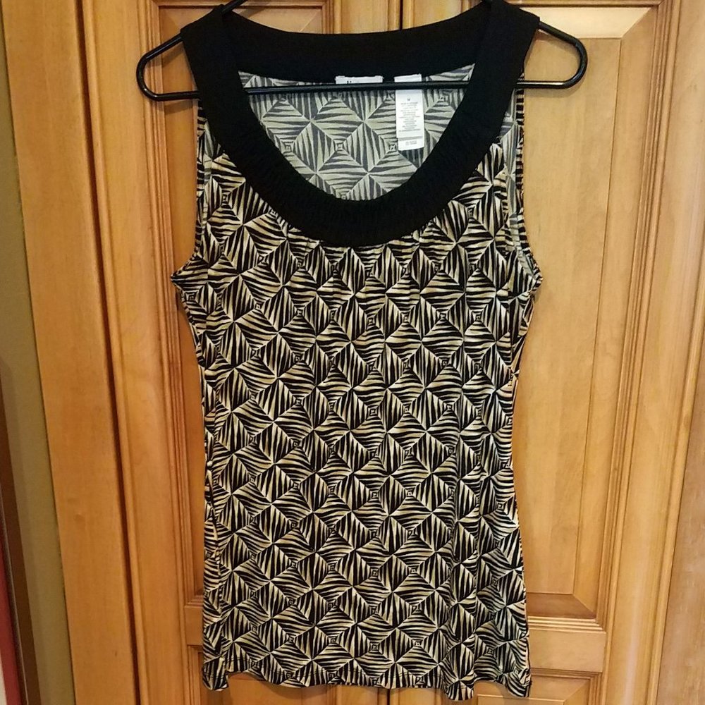 Ruched Neck Geometric Sleeveless  Blouse